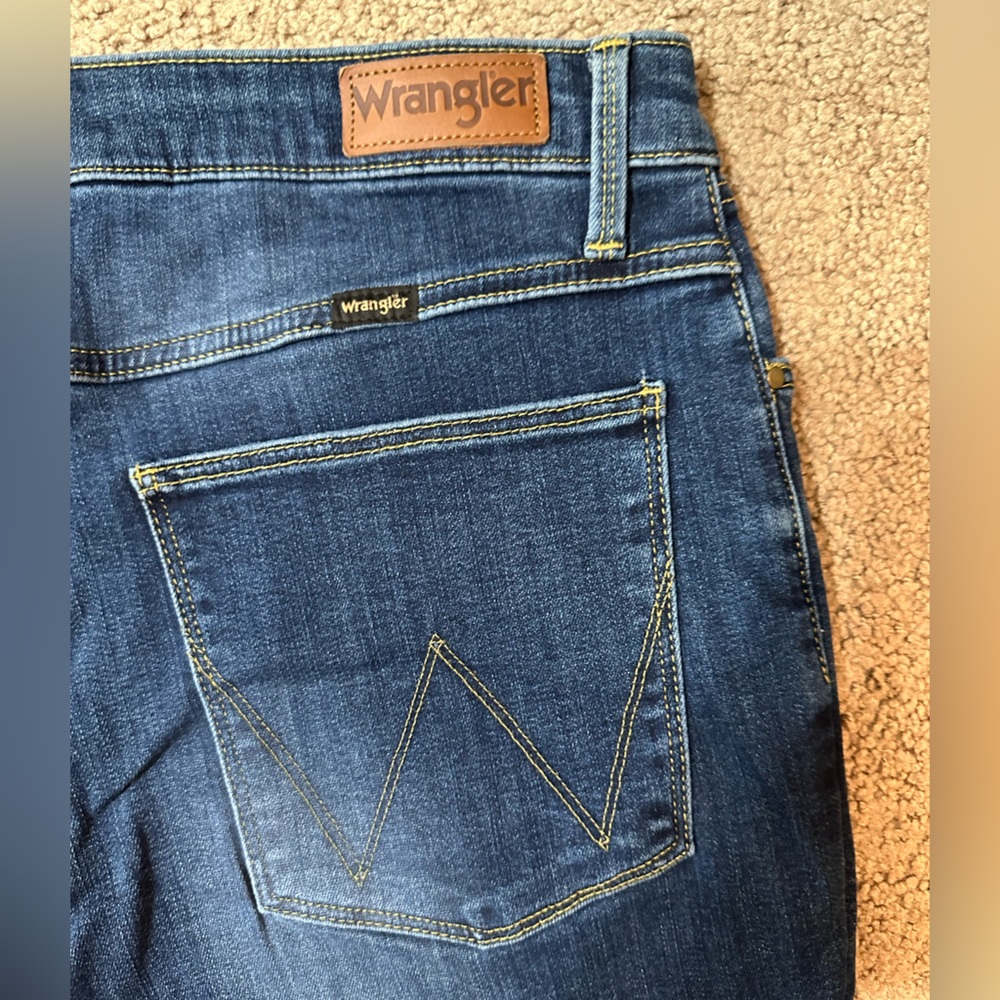 Wrangler Women’s Dark Blue Skinny Jeans - Picture 3 of 7